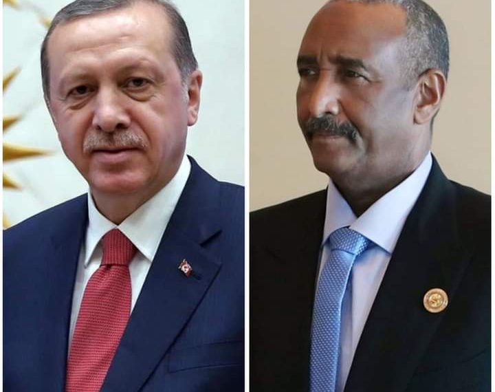 رئيس مجلس السيادة الإنتقالي يجري إتصالا هاتفيا بالرئيس التركي رجب طيب أردوغان