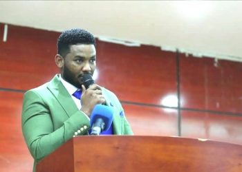 رجل الأعمال “مصعب عبد القادر” يدعو لتعزيز دور الشباب لقيادة التغيير