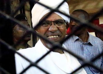 بعد سنتين على سجنه..البرهان يكشف جديدا عن محاكمة البشير