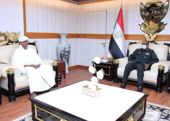 رئيس مجلس السيادة يلتقي الشيخ موسي هلال