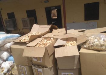 مباحث شرق النيل تضبط شبكة تتعامل في الأطعمة الفاسدة