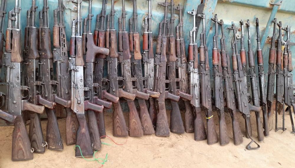 الدعم السريع يضبط ٣٠ قطعة كلاشنكوف بغرب كردفان