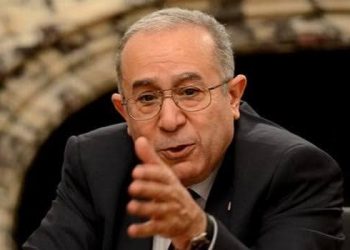 نقلا عن “الفجر ” الجزائرية .. لعمامرة : تصرفات موسى فكى قد تؤدى الى تقسيم الإتحاد الأفريقي .