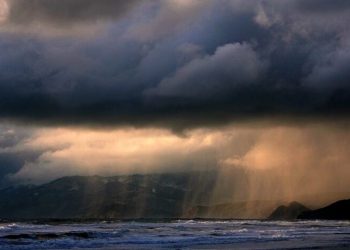 الإرصاد تحذر من أمطار غزيرة في٧ ولايات