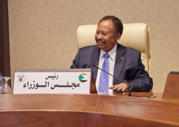 حمدوك يلتقي لجنة تقييم تجربة الولاة التابعة للمجلس المركزي