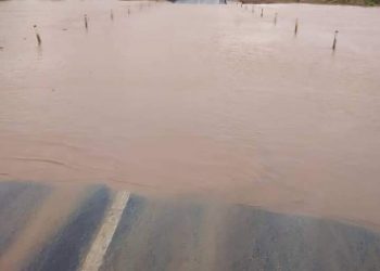 ⭕تنويه السيول تجتاح طريق الصادرات   بارا في منطقة الحجاب جبرة الشيخ ورهيد النوبه وتم حجز المركبات الملاكي  وعلي المسافرين بالمركبات الصغيره التوجه بطريق الابيض النيل الابيض