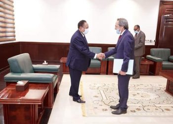 د.حمدوك يتلقى شرحاً حول الأحداث الأخيرة والوضع السياسي في تونس