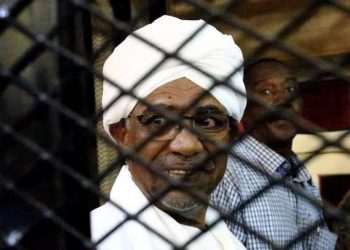 هيئة الدفاع تحذر من تسليم قادة النظام البائد للجنائية