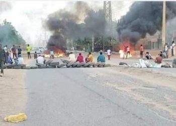 #عاااااااااجل..♦️ بعد إعتقال أربعة من أعضائها من قبل القوات النظامية ،،  #لجان_مقاومة الصحافة تعلن العودة إلى الشارع والتصعيد الثوري ابتدأ من يوم غدًا الأربعاء .