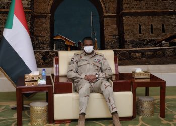 النائب الأول لرئيس مجلس السيادة يلتقي اللجنة القانونية للمجلس المركزي للحرية والتغيير