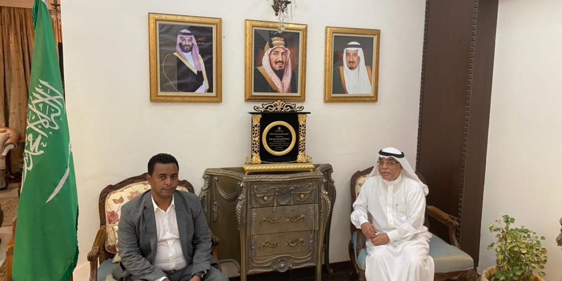 سفير خادم الحرمين الشريفين لدى السودان يلتقي رئيس مسار الشرق