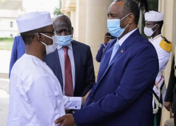 ⭕عاجل – القصر الجمهوري … البرهان يستقبل الجنرال محمد ديبي