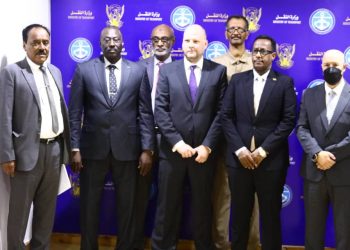 وزير النقل يستمر في إصلاح أعطاب ٣٠ عاماً بقطاع النقل البحري ويلتقي مستشار شركة لويدز الإنجليزية