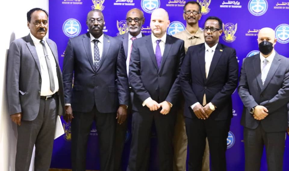 وزير النقل يستمر في إصلاح أعطاب ٣٠ عاماً بقطاع النقل البحري ويلتقي مستشار شركة لويدز الإنجليزية