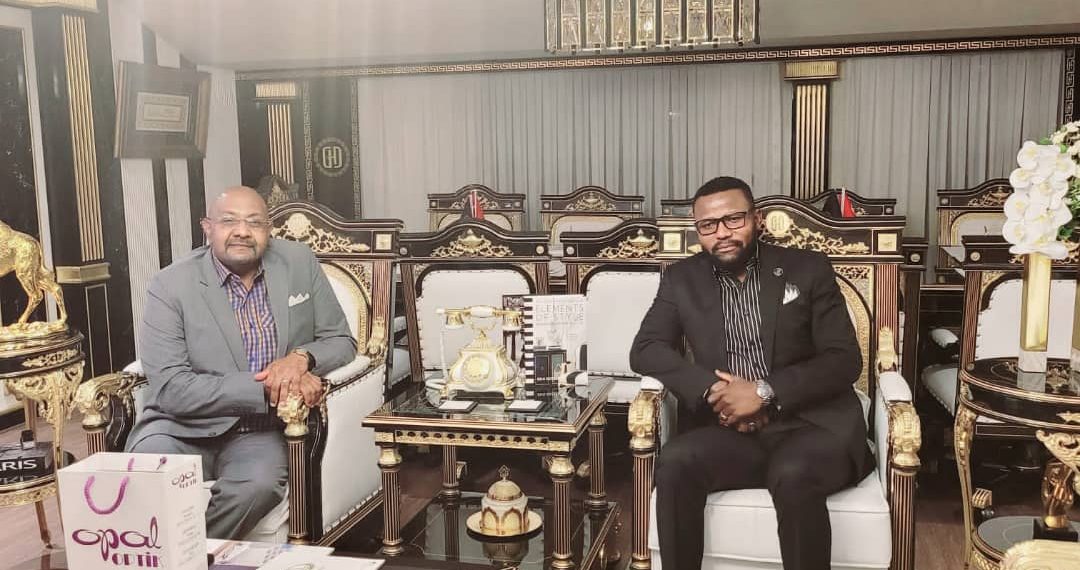 دعوة للسلطان أحمد دينار من معهد آتش دي آي لزيارة واشنطن للقاء بأعضاء من الكونغرس وعدد من منظمات التنمية الامريكية