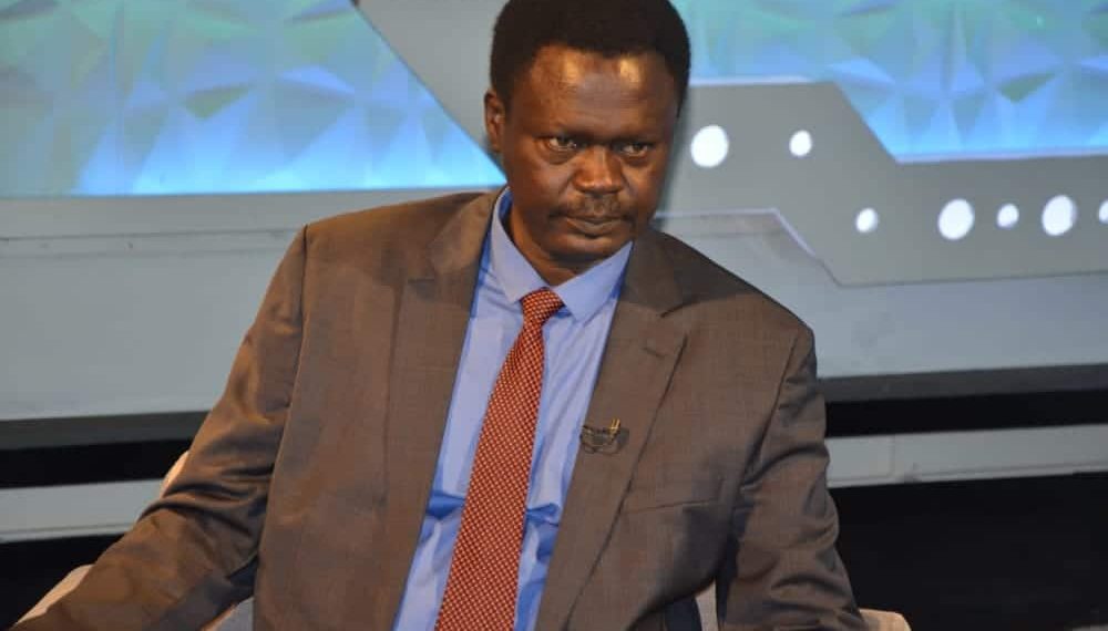 حاكم دارفور: “أنا مسؤول عن المنكوبين وبشيل القفة أشحد”