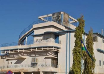 السطو علي منزل الزعيم الأزهري