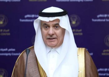 رئيس مجلس السيادة يلتقي وزير البيئة والمياه والزراعة السعودي