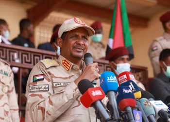 حميدتي:احد المدنيين طلب تمديد الفترة الانتقالية ١٠_ و١٥عام