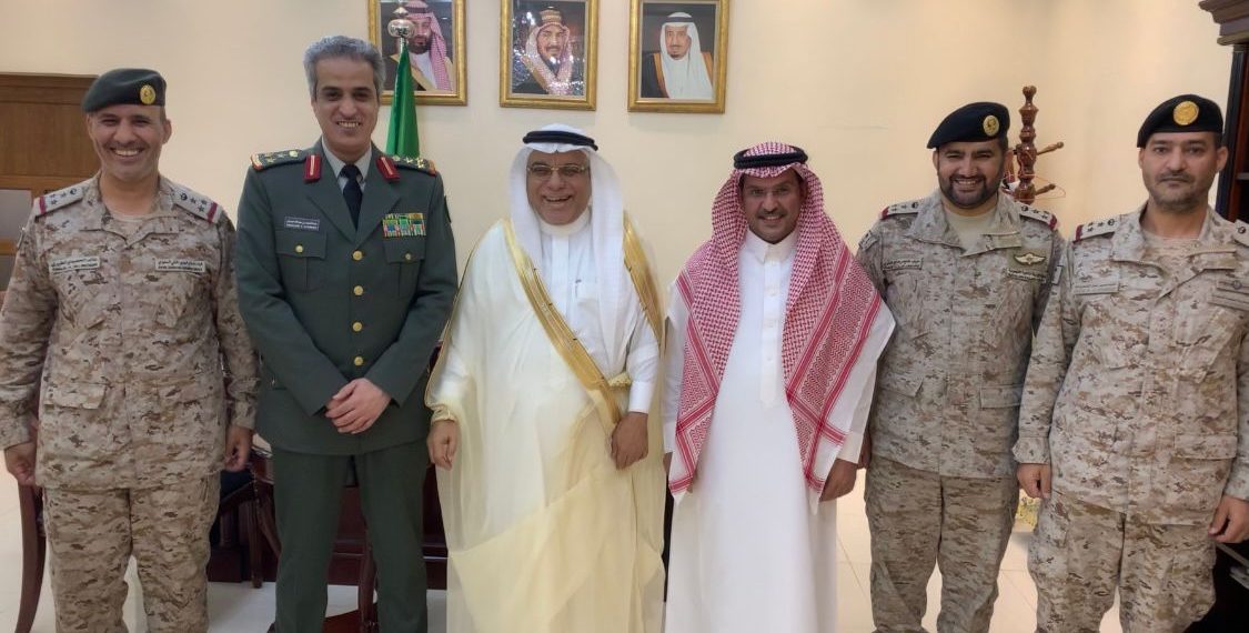 سفير خادم الحرمين الشريفين يقلد عدداً من الضباط رتبهم العسكرية