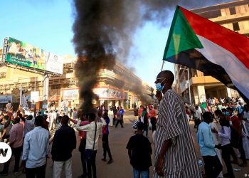 حظر التظاهرات بوسط الخرطوم
