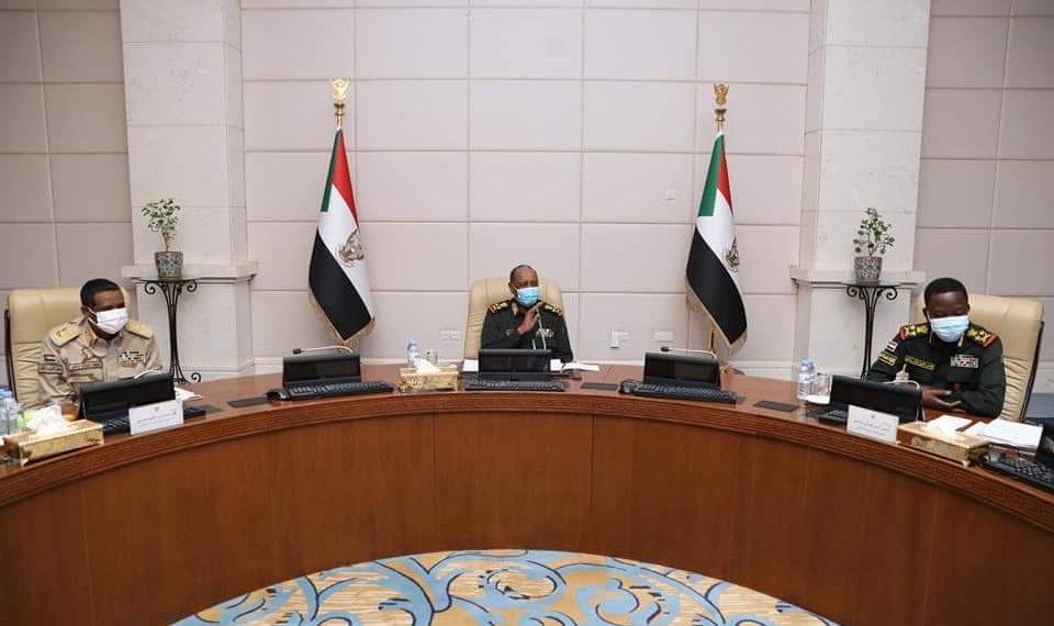 البرهان يترأس الجلسة الطارئة لمجلس الأمن والدفاع