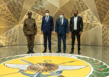 نائب رئيس مجلس السيادة ورئيس الوزراء الأثيوبي يبحثان العلاقات الثنائية والقضايا ذات الاهتمام المشترك