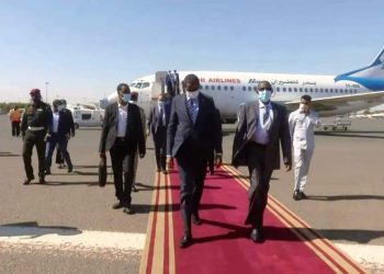 حميدتي يعود الي الخرطوم بعد زيارة رسمية لأديس أبابا