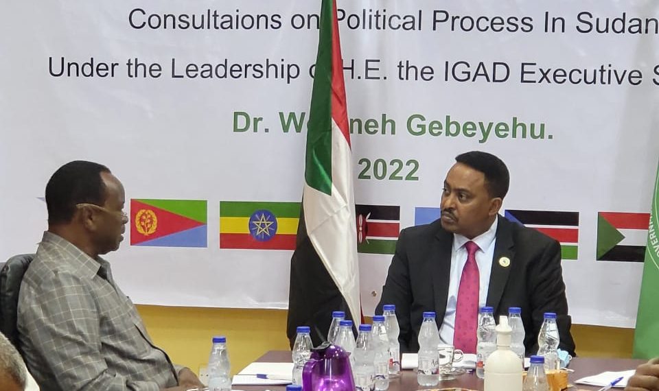 وفد الايقاد يبتدر لقاءاته بقوى نداء البرنامج الوطني بقيادة د/ التجاني سيسي