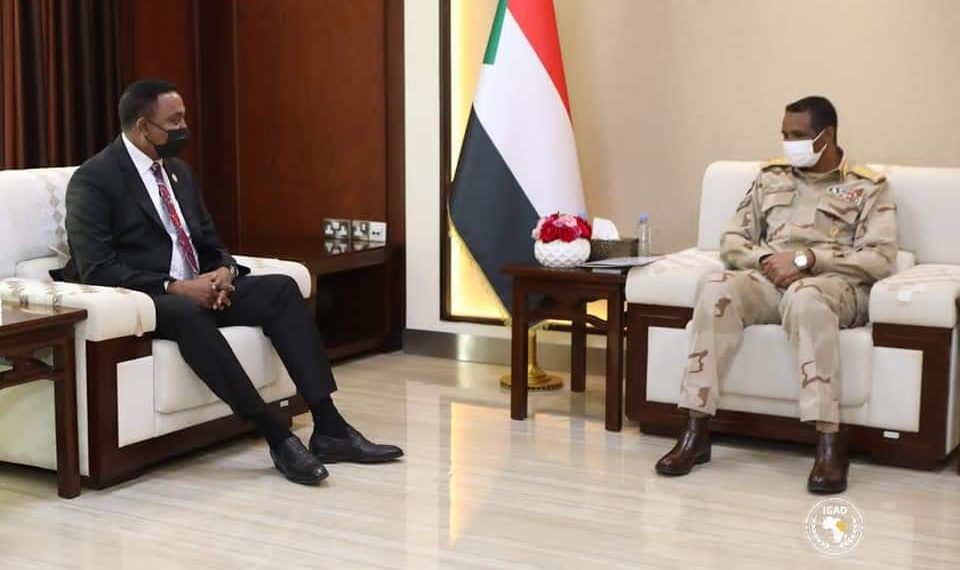 حميدتي يلتقي وفد منظمة الإيقاد