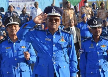 وزير الداخلية المكلف يشهد تخريج الدفعة(50) مهنيين