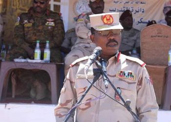 الدعم السريع تُخرج منسوبي دورة مكافحة الإرهاب بمعسكر الشهيد حمودة بامدرمان