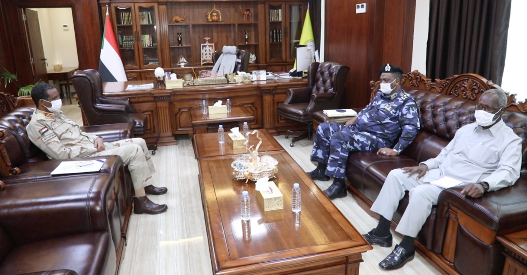 نائب رئيس مجلس السيادة يوجّه بالبدء الفوري في حصر وتسجيل جميع اللاجئين بالبلاد