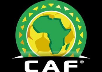 الكاف تتراجع عن قرار دخول المشجعين