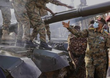 البرهان : لن نسلم البلاد إلا لحكومة توافق أو منتخبة