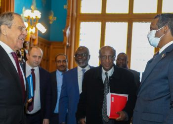 نائب رئيس مجلس السيادة يعقد جلسة مباحثات مع وزير الخارجية الروسي