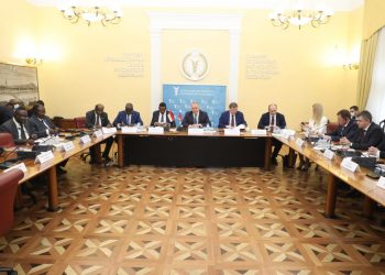 الجنرال إلي موسكو.. الاقتصاد سيد الموقف