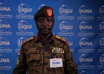 الجيش يتهم جهات بمحاولة تسميم العلاقة بينه والأجهزة الأمنية الأخري