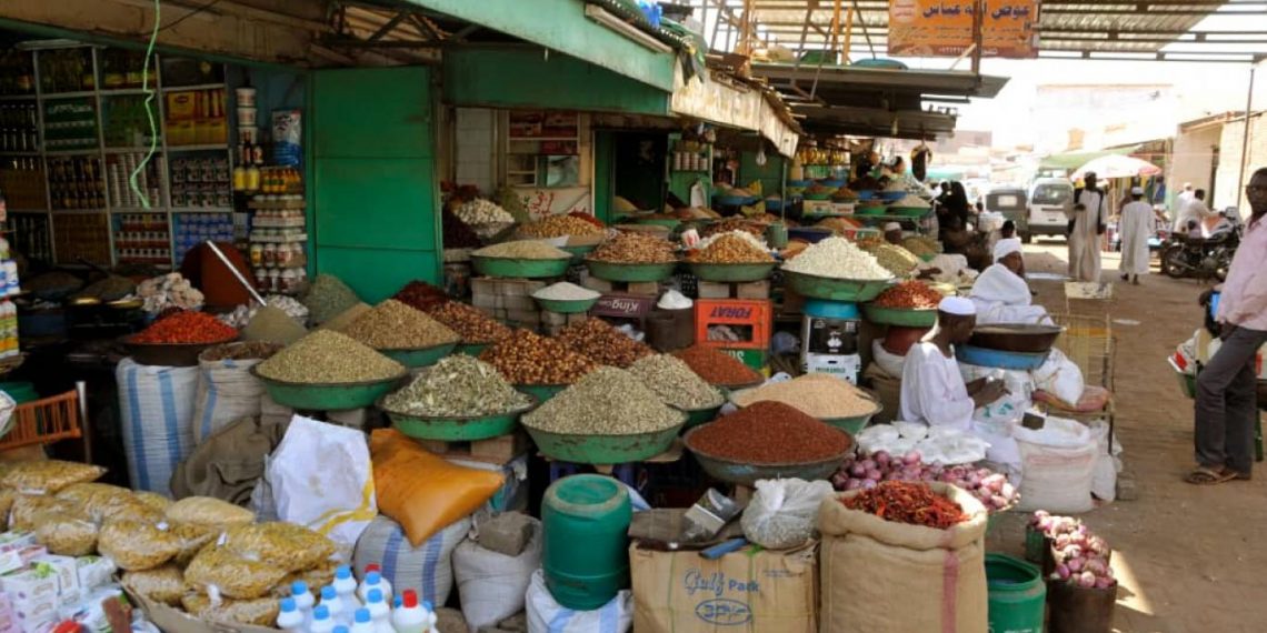 تجار : إيقاف عمليات البيع والشراء