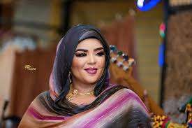 الفنانة ندى القلعة تحصل على الدرع الفضي