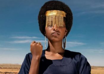 مصممة ازياء سودانية تختار طريقة مبتكرة لعرض تصماميها