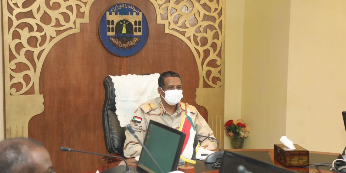 دقلو يوجه بالغاء عطلة السبت وزيادة ساعات العمل بالموانئ