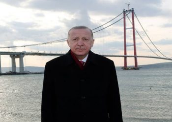 إردوغان يفتتح أطول جسر معلق في العالم فوق الدردنيل