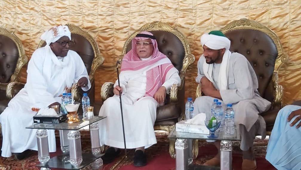 سفير خادم الحرمين الشريفين يعزي أسرة السلطان على دينار