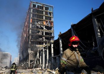 حظر تجوال شامل بأوكرانيا