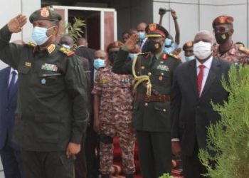 البرهان يصدر قرارات عسكرية جديدة