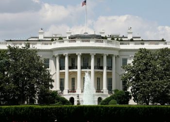 عاجل..روسيا تطرد سفير واشنطن بموسكو