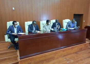 الغرفة التجارية : تعلن عن استضافة النافذة الموحدة وبورصة الذهب بمقرها