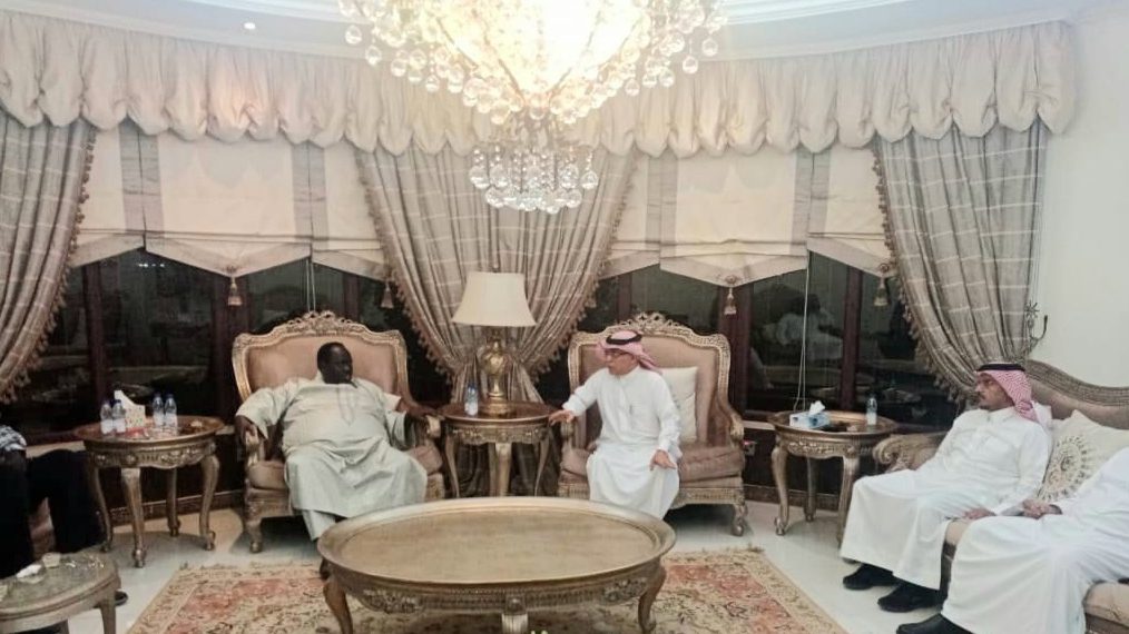 السفير السعودي يستقبل المستشار توت قلواك