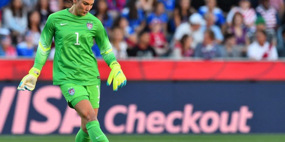 إيقاف نجمة كرة القدم النسائية وايداعها السجن